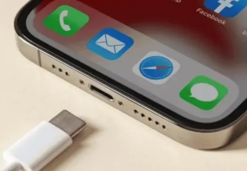 湘桥苹果15维修分享iPhone15改USB-C接口后能和安卓用户互借充电器吗 